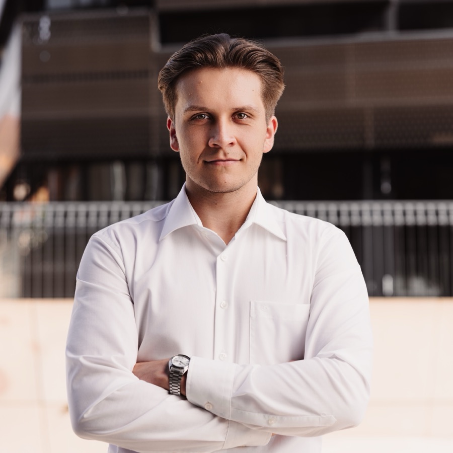 Alexander Szakaly