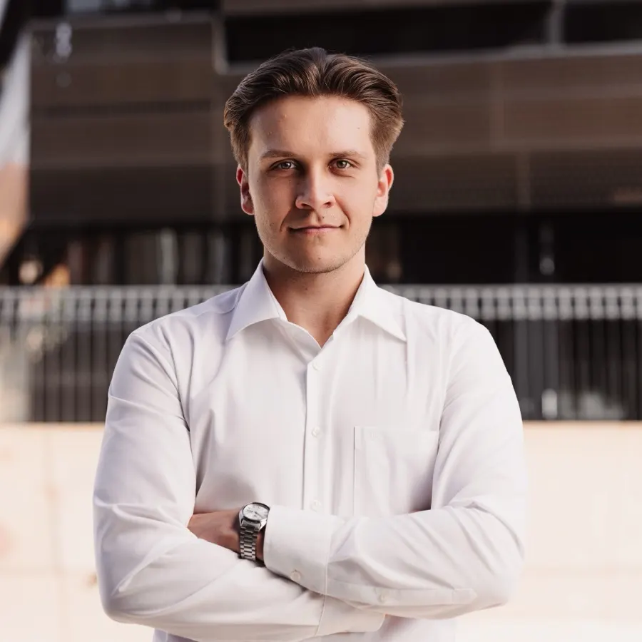 Alexander Szakaly
